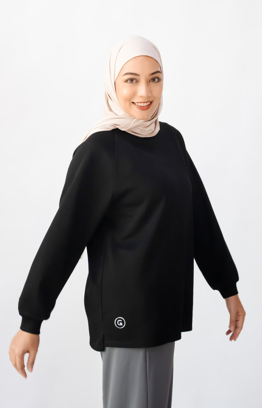 Tops GLOWco Exclusive Cloud Cosy Pullover in Black