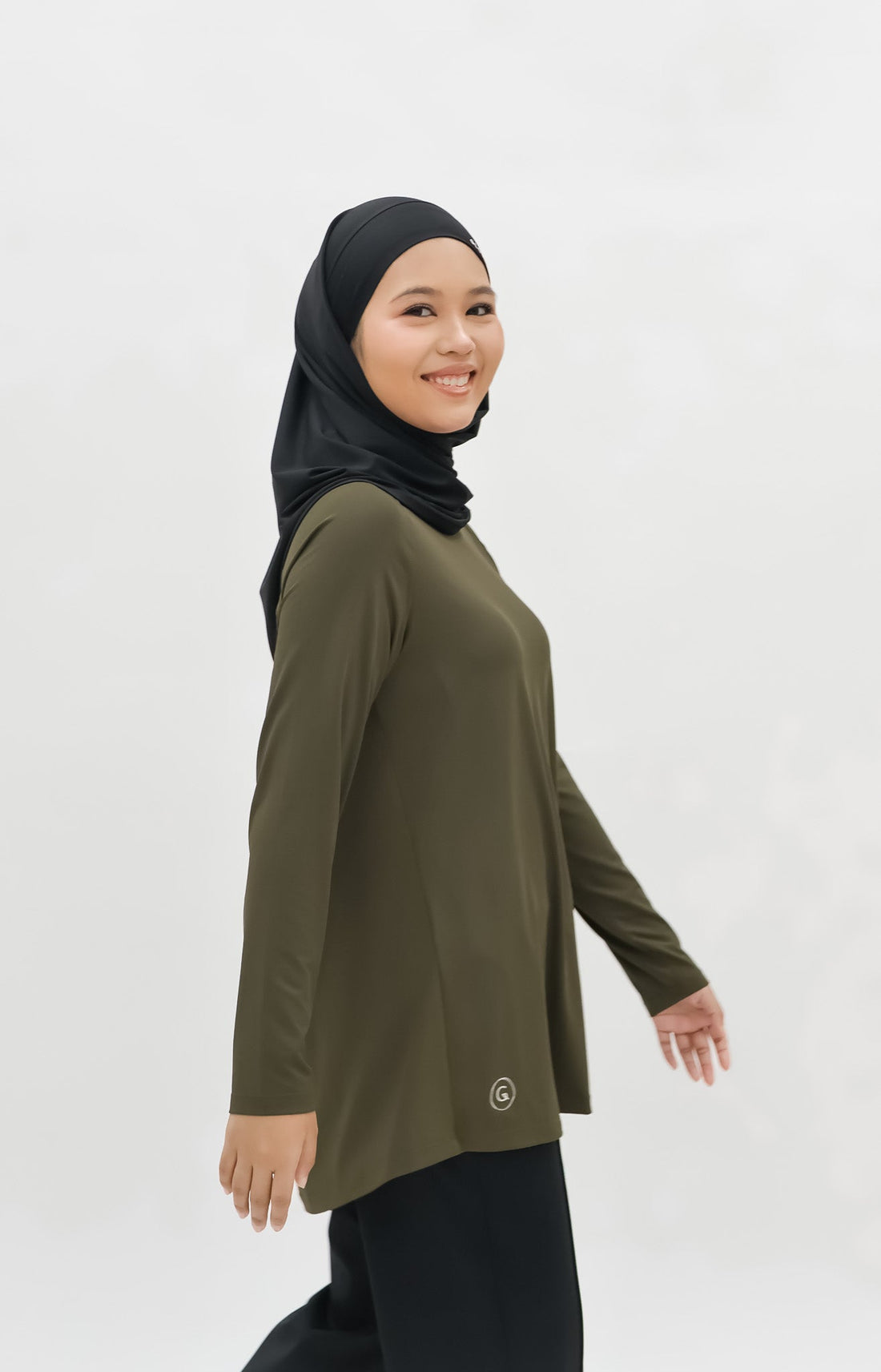 Tops GLOWco Exclusive Pleated Top in Army Green