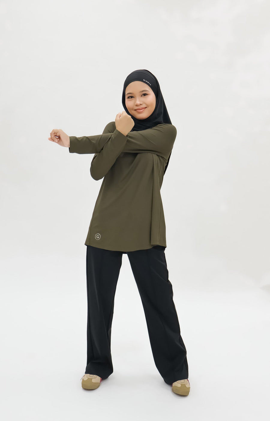 Tops GLOWco Exclusive Pleated Top in Army Green