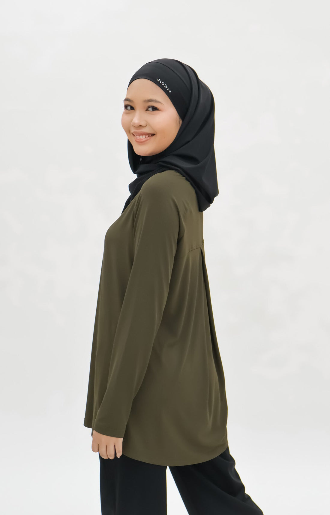 Tops GLOWco Exclusive Pleated Top in Army Green