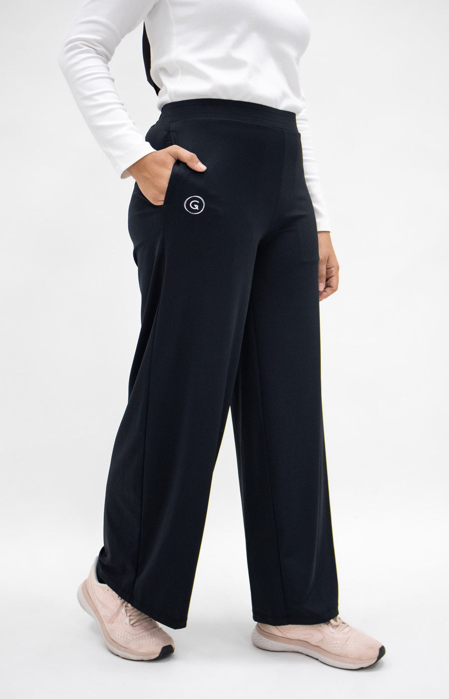 Bottoms GLOWco Exclusive Relaxed Fit Wide Leg Pants in Raven